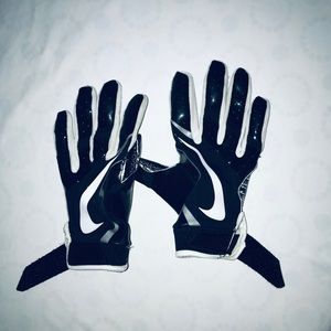 Nike YS youth small football gloves